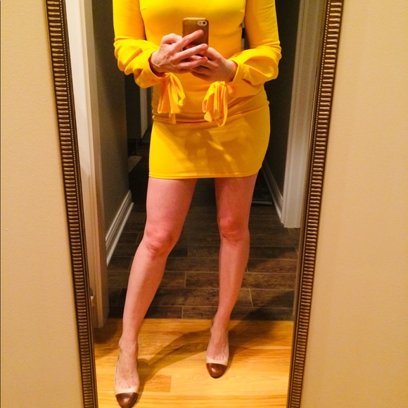 BOOHOO Yellow Bodycon - Off shoulder with cuff - Picture 8 of 10